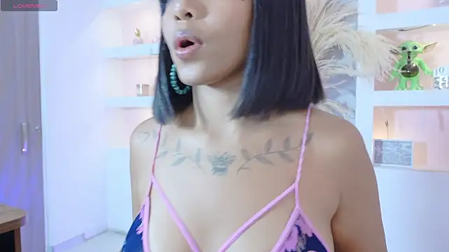 SarahLynn7 - ride dildo for you