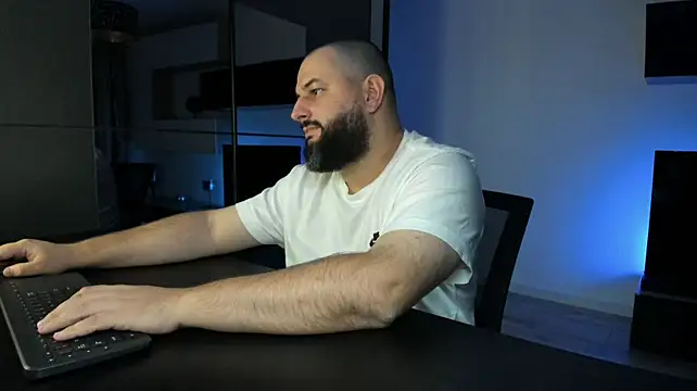 DravenPeak Chat XXX live