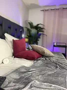 MiilaBlake - MISSIONARY DEEP & HARD FUCK