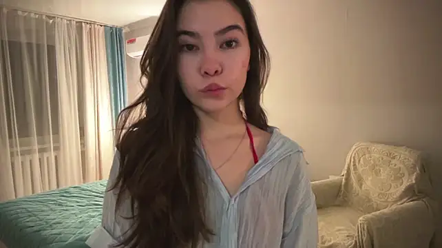 Ellewaay - show my face close to cam