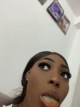 Zaracollins01