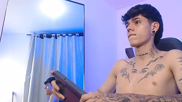 Tommy_valverde Chat XXX in diretta