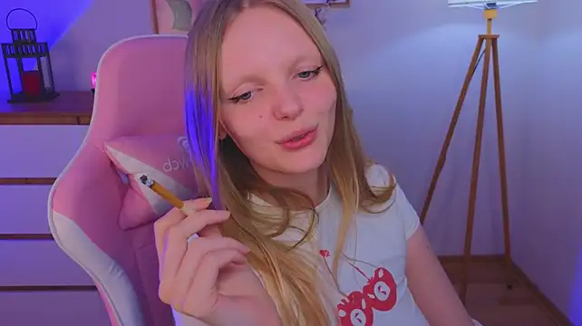 Evangel1ne - show tits