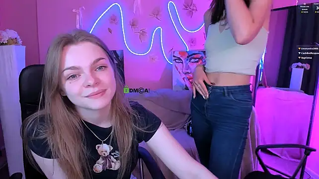 Kitniss_dreamy - touch her boobs