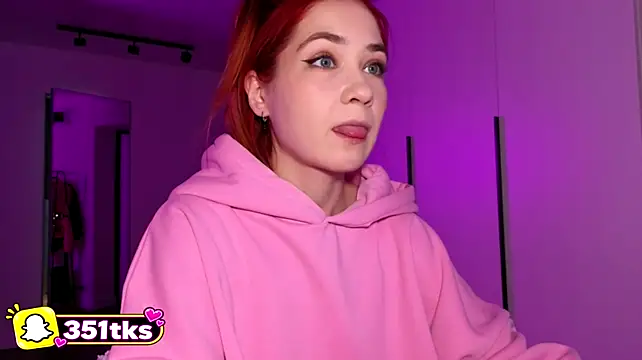 Chat +18 de SmthWrong ao vivo