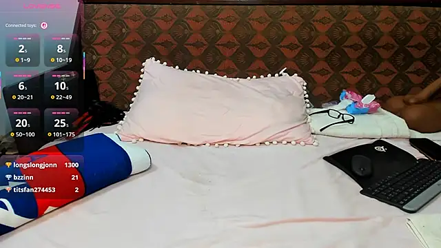 Hot_Falling_Devil - 🙈twerk that ass 🙈