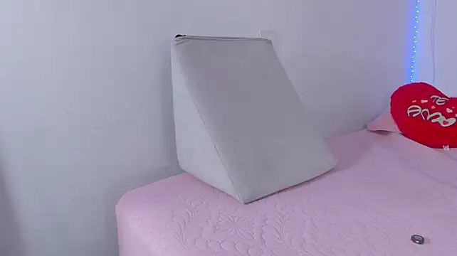 Jessica_Herrera_ - suck niple jessi