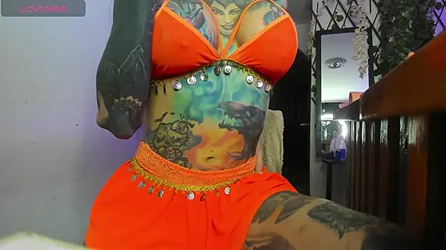 צ'אט XXX בשידור חי של catthi_mont