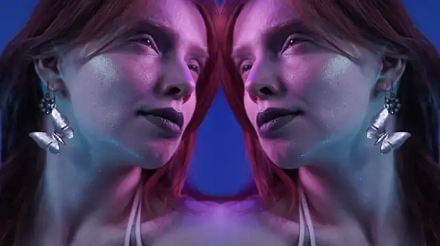 XXX chat uživo modela ginger_hugs