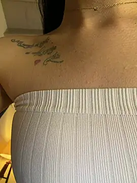 Chatroom XXX en direct de ChloeeCoxx