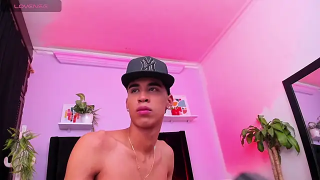 guarne_cam's Live XXX Chat