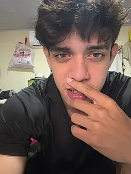 valdren_vylord's Live XXX Chat