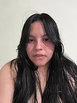 Hinae_ XXX чат на живо