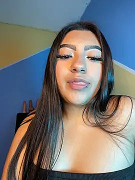 Laulin_TayyyX - Show tits🍒✨