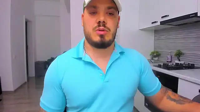 צ'אט XXX בשידור חי של ZackMasterss
