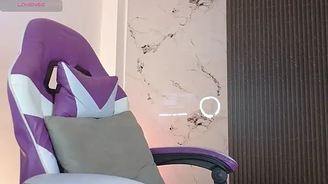 Chloemuaak Chat XXX live