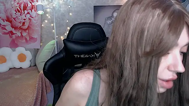 NickyAdamidi live XXX chat
