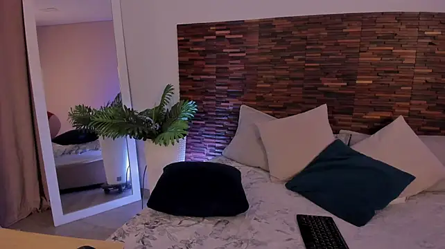 ambaar__1 Adlı Modelin Canlı XXX Sohbeti