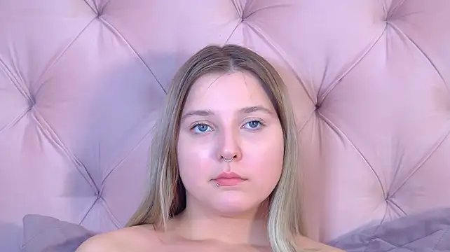 TinnaBurton's Live XXX Chat