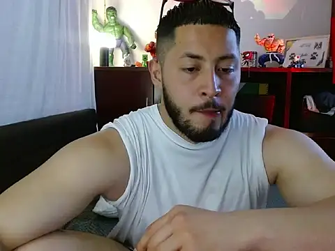 Spilios_low Chat XXX live