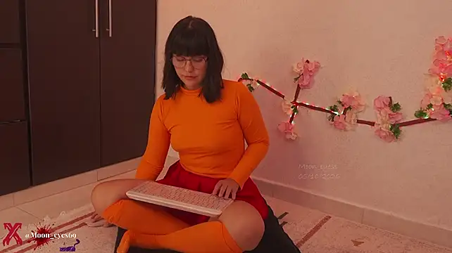 Moon_eyes' Live XXX Chat