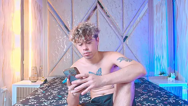 Twinfire_zeus Adlı Modelin Canlı XXX Sohbeti