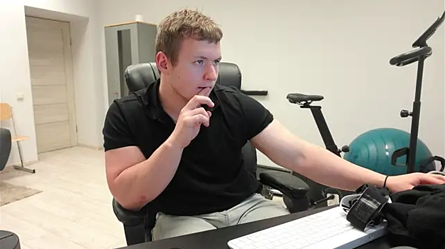Richard_Dullas' Live XXX Chat