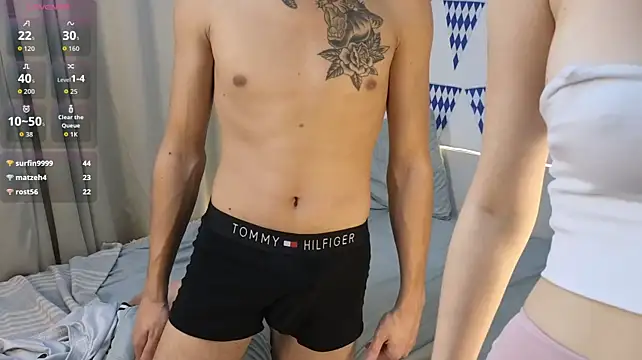CheekyChums' Live XXX Chat