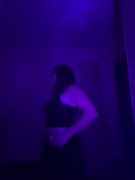 XXX chat uživo modela RavenRubyy