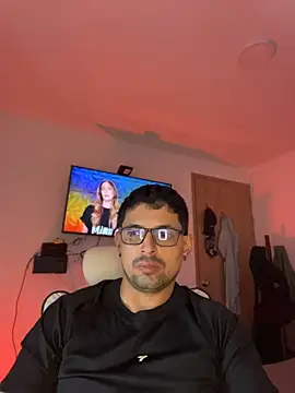 TroyeKnight Live XXX-chat