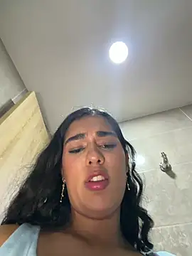 Czat XXX na żywo – EmmaRoux_