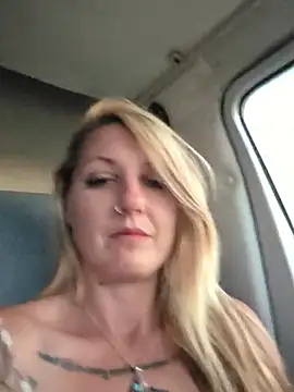 SheIsSomething - Squirt next to public dumpster