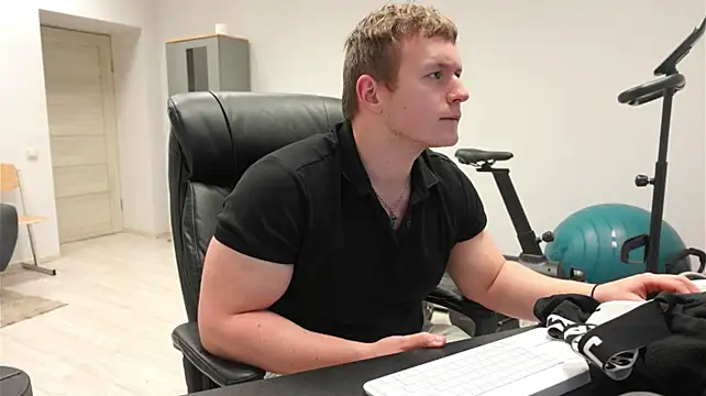 XXX chat uživo modela Richard_Dullas