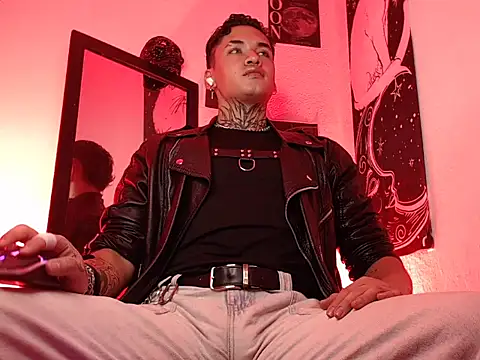 Czat XXX na żywo – AlecBanne_