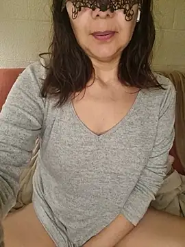Ellie09 - Óleo nos seios - show boobs