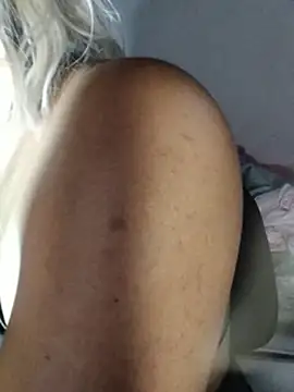 kiaravzadams' Live XXX Chat