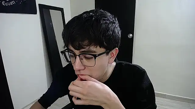 Chat +18 de ThomTorr ao vivo