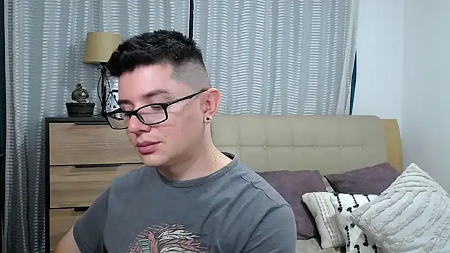 BlackFoXXX69's Live XXX Chat