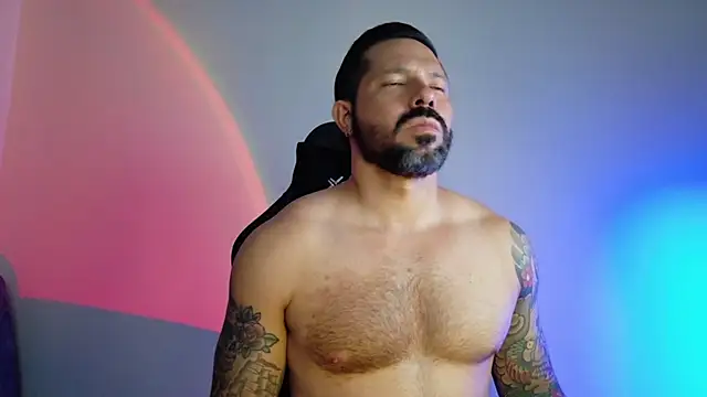 Pierre_Vidal's Live XXX Chat