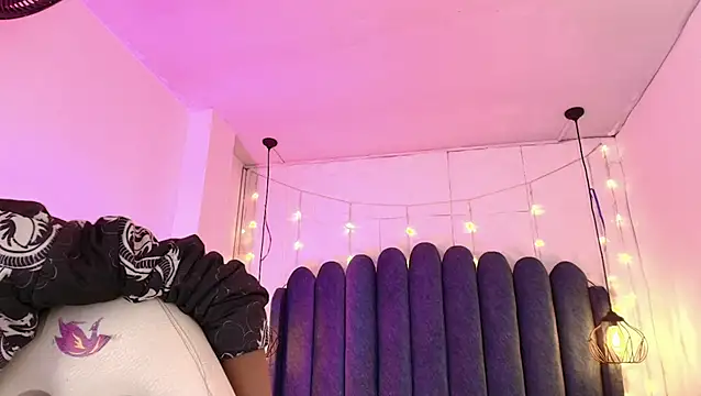 Queen_perla_'s Live XXX Chat
