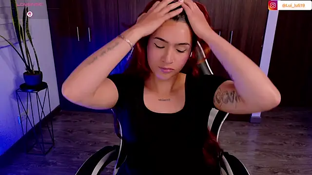 ImLui_lu Adlı Modelin Canlı XXX Sohbeti