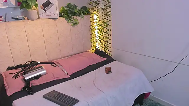 _taylor_black 라이브 XXX 채팅
