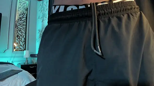adrian_black86306 라이브 XXX 채팅