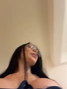 Iam_ruby - MAKE ME FEEL TOO HOT TODAY🤤🔥😈