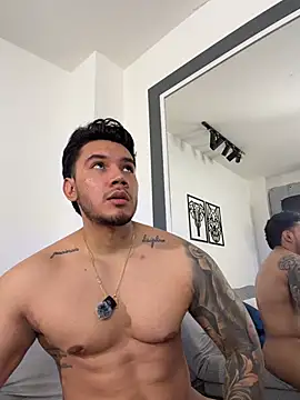 AdanJohns Chat XXX in diretta