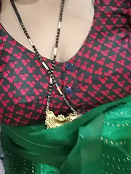 XXX chat uživo modela anamik03