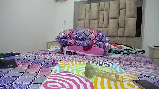 Tiffany__pink - oil in the pussy