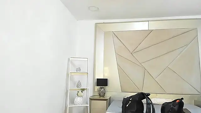 Charliedamn XXX чат на живо