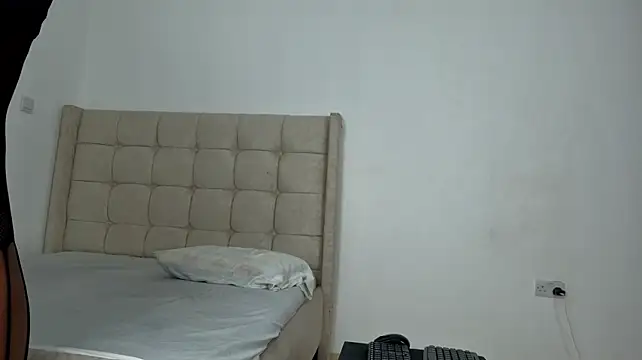 Chat +18 de Brown_babez ao vivo