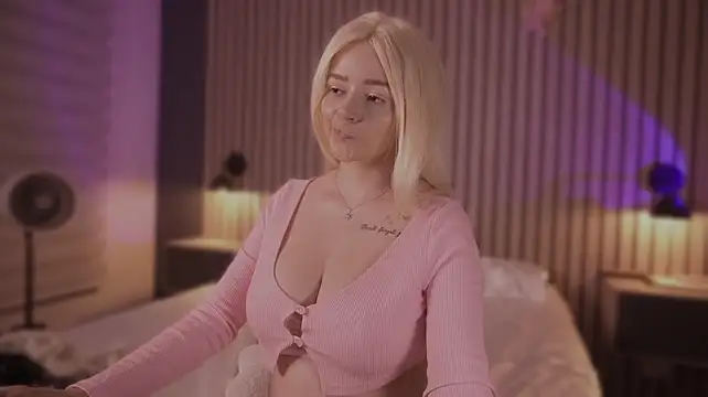 bella_adams_'s Live XXX Chat